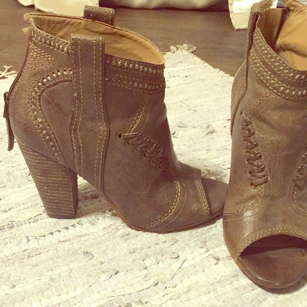 Guess booties